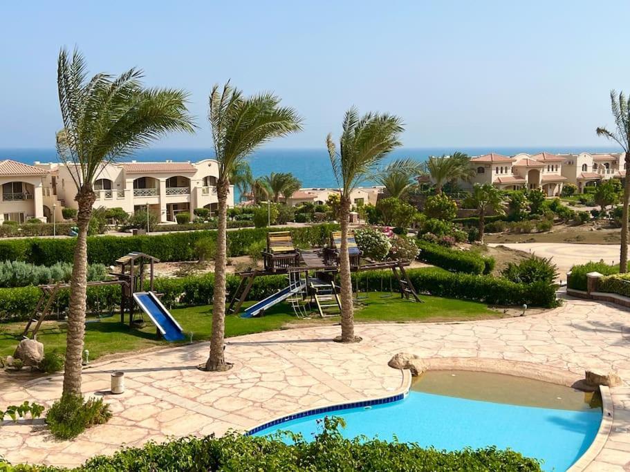 Amazing Beachfront Townhouse Chalet Ain Sokhna Villa ไอน์ ซกนา ภายนอก รูปภาพ